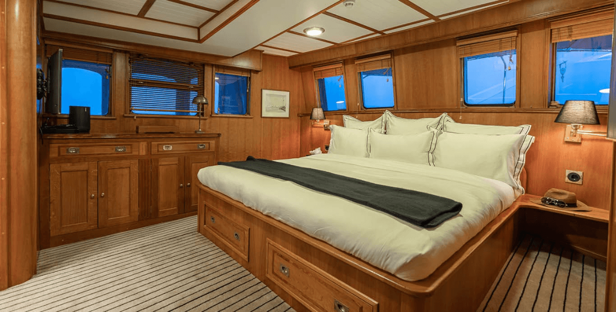 Cruise Vesssel - Image 7