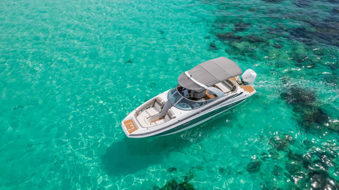 luxury Speedboat - Cover