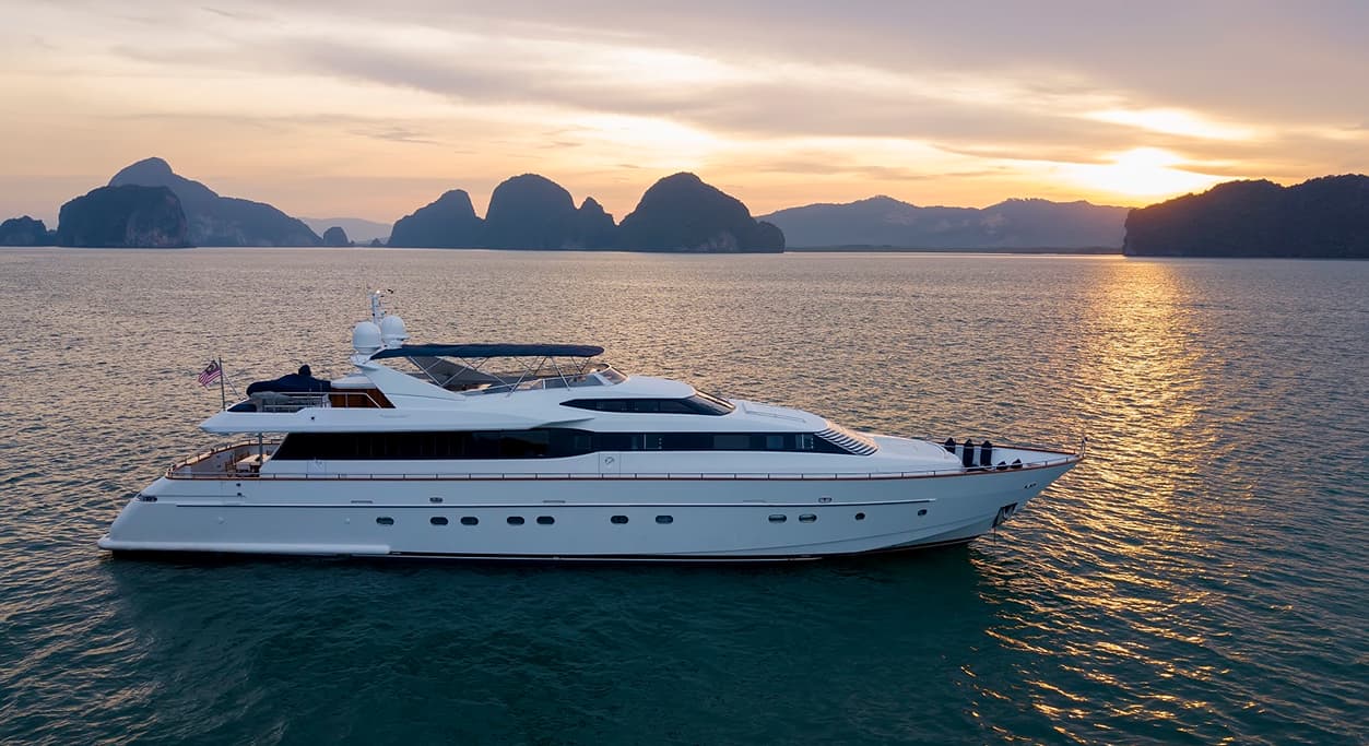Falcon 33M - 1