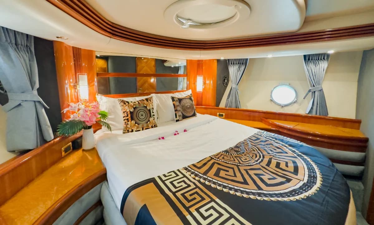 Azimut-68 - Image 17