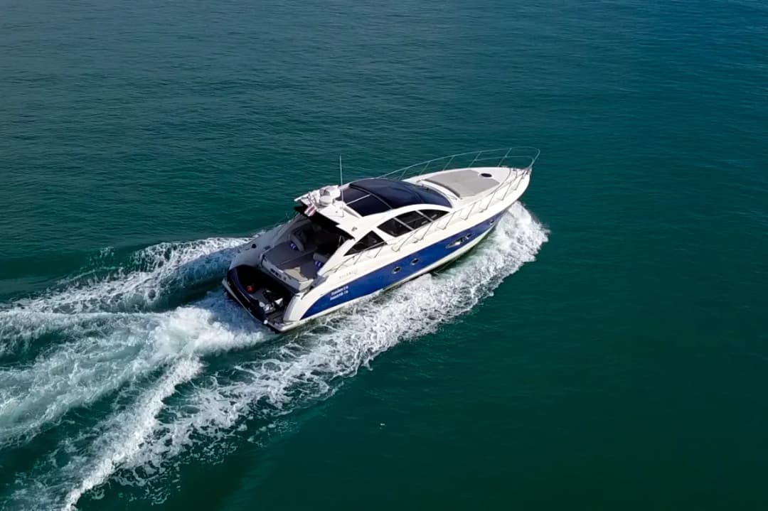 Azimut 50ft - Cover