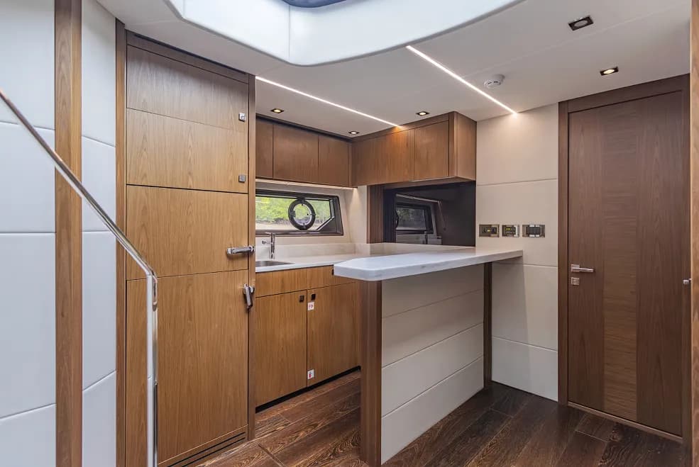 Princess V55 - Image 7