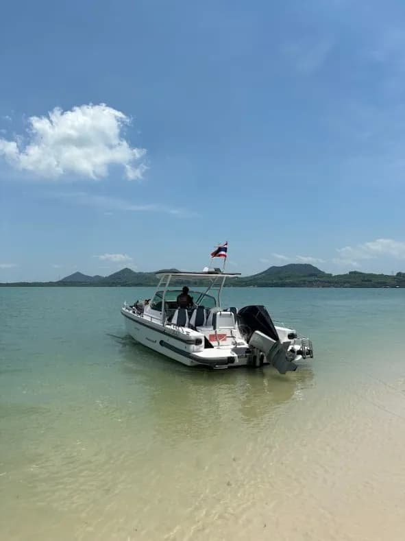 Axopar 28 FT - Image 2