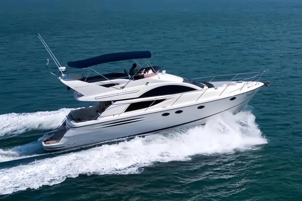 Fairline - Image 12