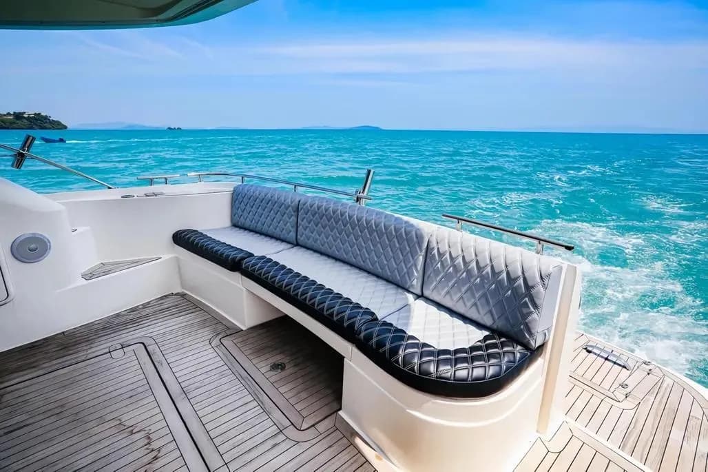 Fairline - Image 8