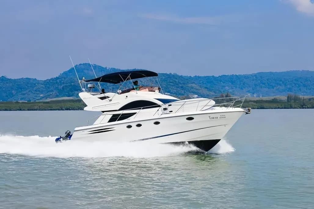 Fairline - Image 6
