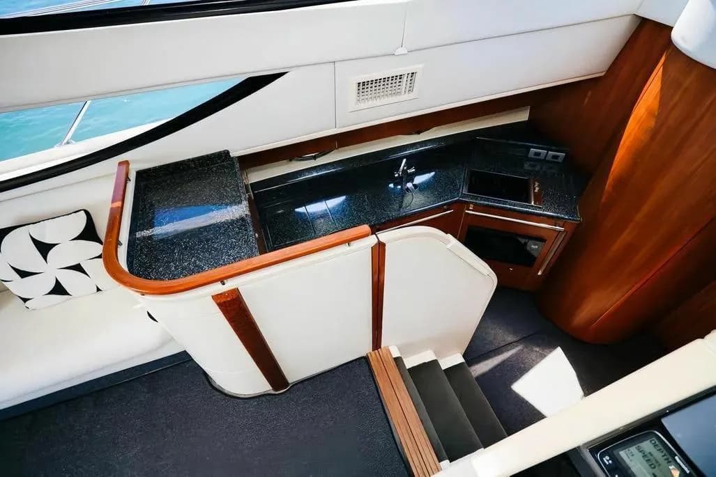 Fairline - Image 10