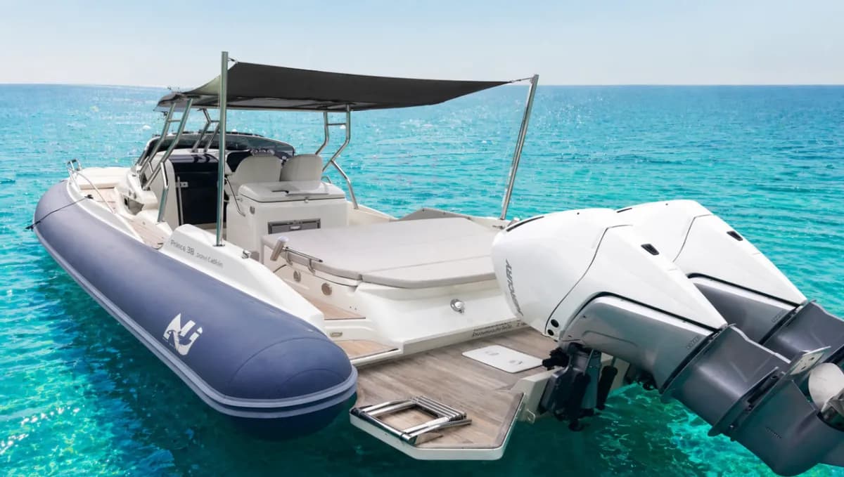 Luxury SpeedBoat 38ft - Image 6