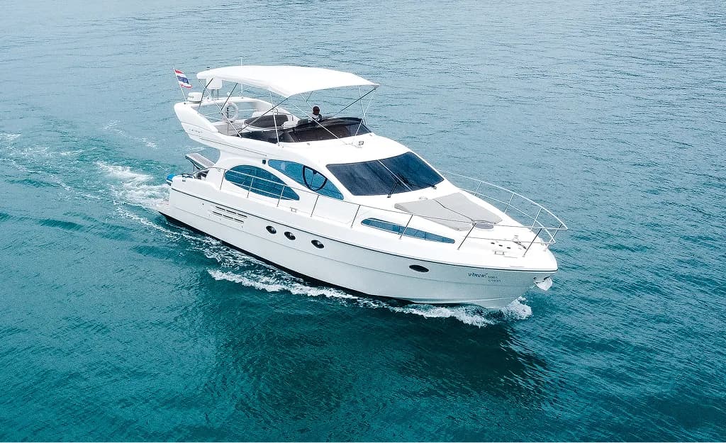 46ft Azimut Yacht - Cover