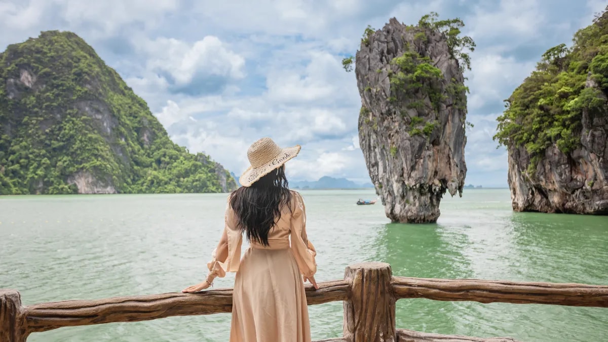 ФИ ФИ - ДЖЕЙМС БОНД