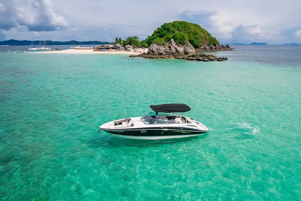 Fun-filled boat