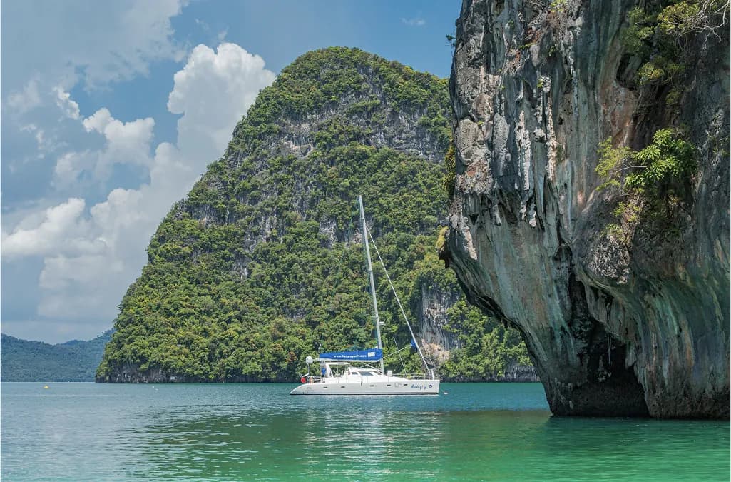 Voyage 500 Catamaran
