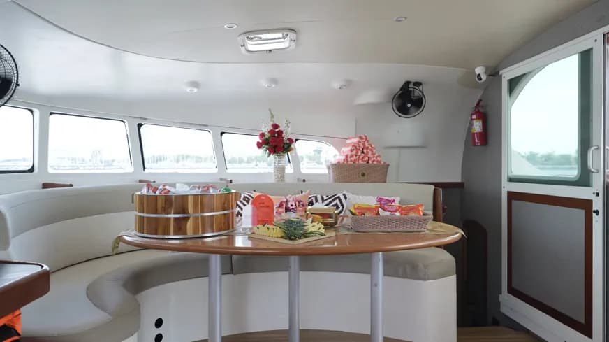 sailing cat 47FT - 5